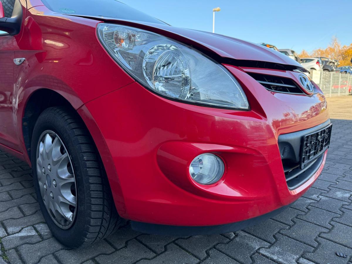 Hyundai I20 PB original Stoßstange Stoßfänger vorn BH Electric Red BJ09